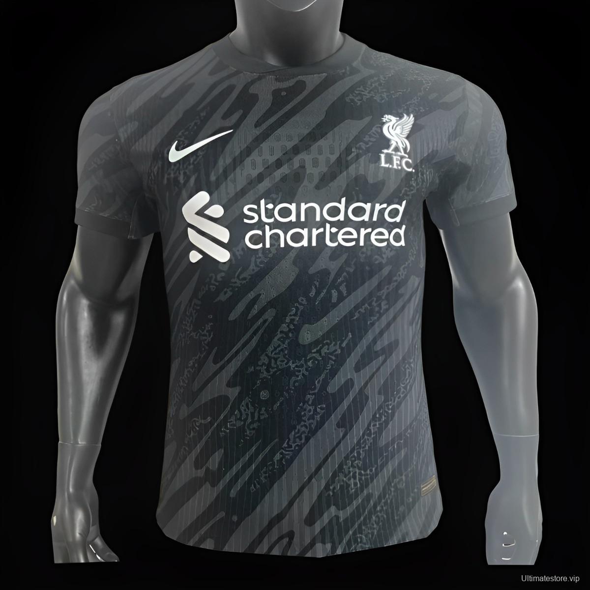 Player Version 24/25 Liverpool Black Goalkeeper