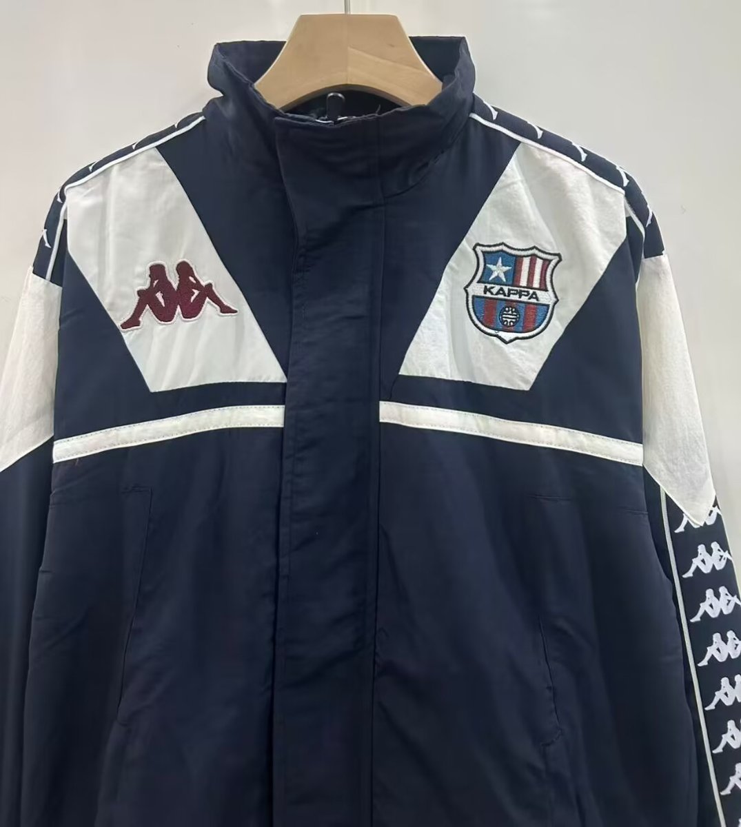 Retro 1967 Barcelona Navy Winbreaker
